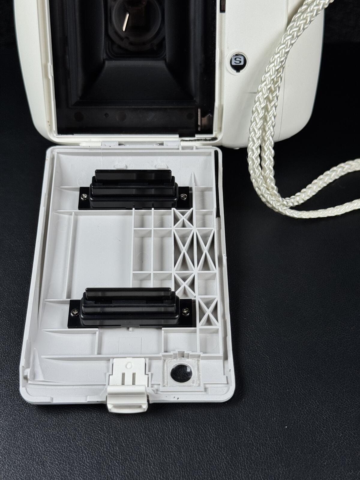 Fujifilm Instax Mini 8 White Instant Camera - Tested & Fully Working