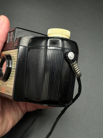 Vintage Kodak Brownie 127 Roll Film Camera - Working (C30)