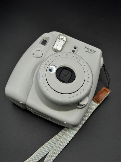 Fujifilm Instax Mini 9 White Instant Camera - Perfect Working Order (H119)