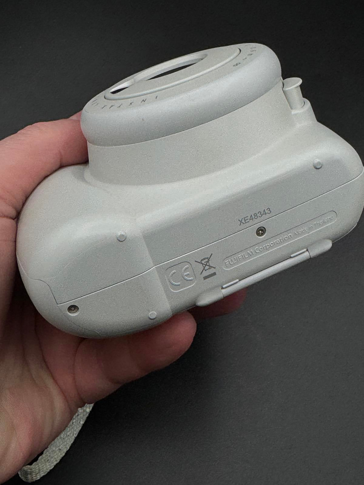 Fujifilm Instax Mini 9 White Instant Camera - Perfect Working Order (H119)