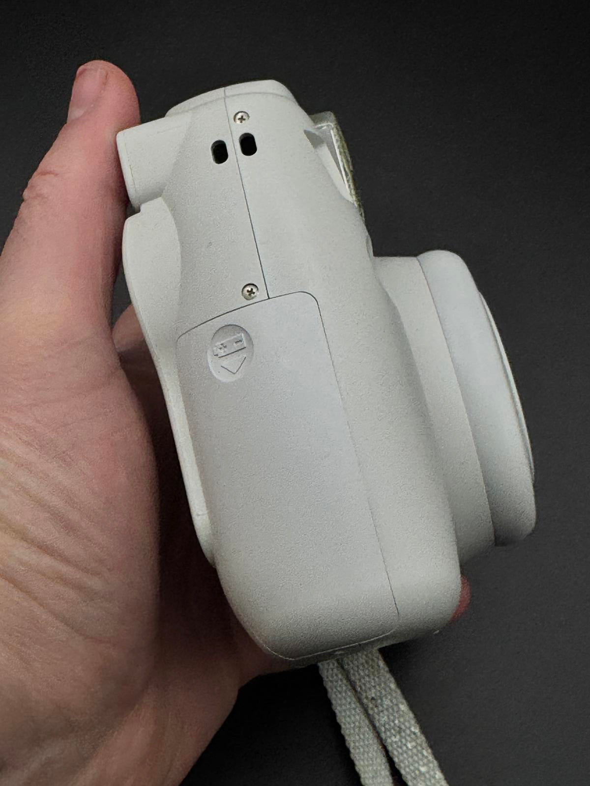 Fujifilm Instax Mini 9 White Instant Camera - Perfect Working Order (H119)