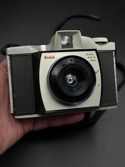 Vintage 1960's Kodak Brownie 44A 127 Film Camera - Read Details (J119)