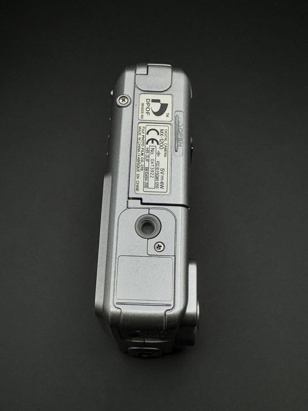 Fujifilm MX-1200 1.3MP Digital Camera + Batteries & Memory Card - Fully Working