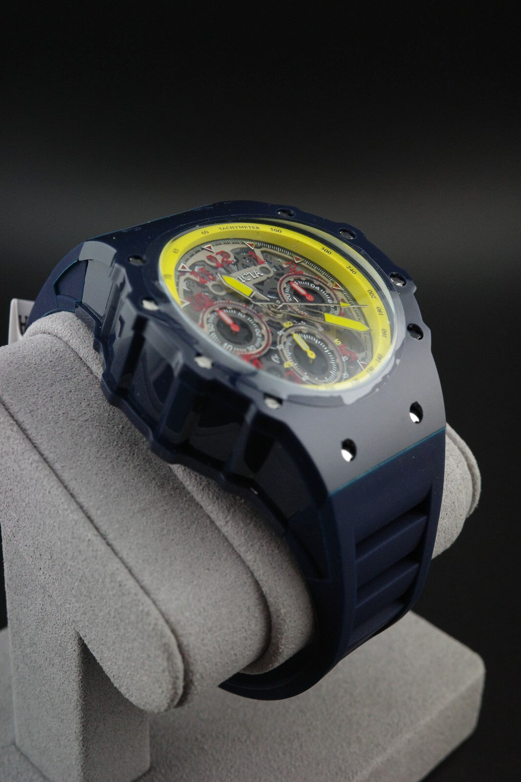 Invicta Racing Vaulthan 69661 Men’s Watch 44mm Dark Blue - Brand New & Boxed