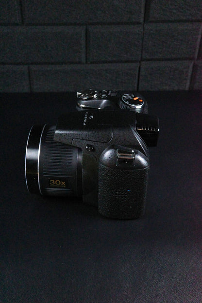 Fujifilm FinePix S4900 14MP Digital Bridge Camera 30x Zoom, Batteries - Working