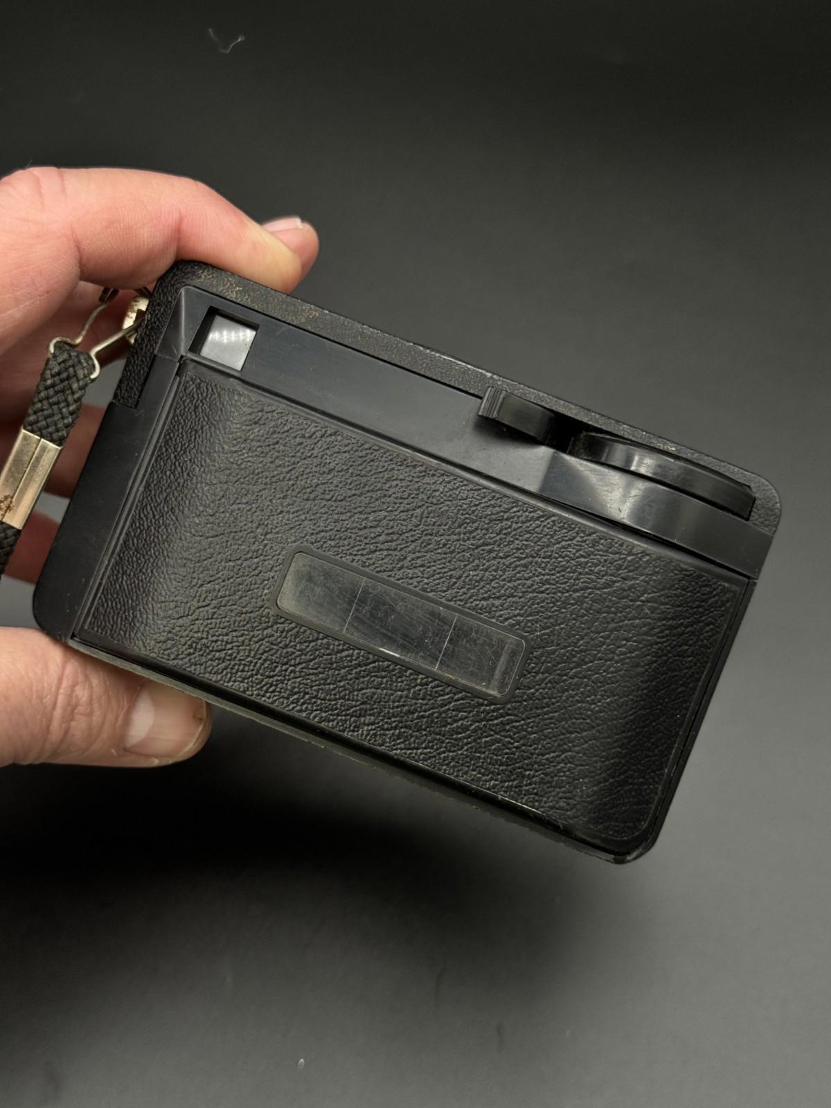 Working Vintage Kodak 77X Instamatic 126 Film Camera - 1970s Retro Collectable