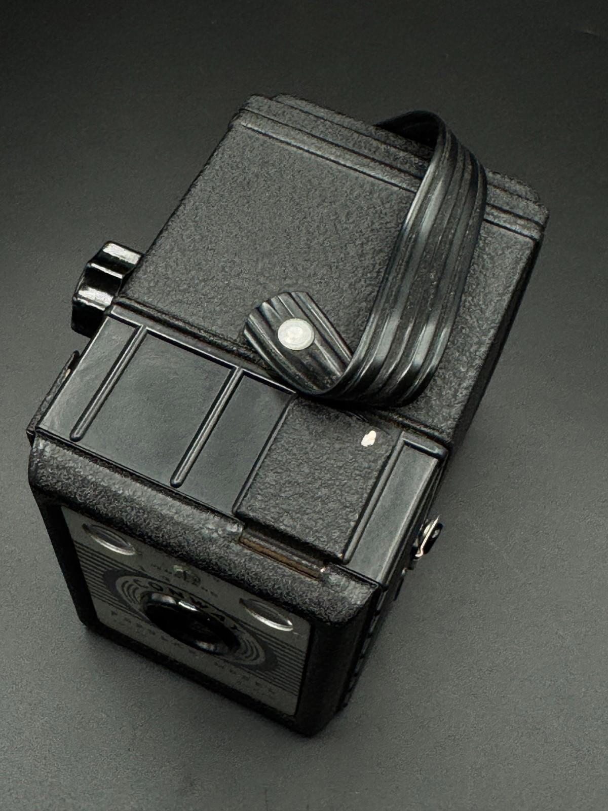 Vintage 1950's Conway Popular Model 120 Roll Film Box Camera - Faulty (F204)