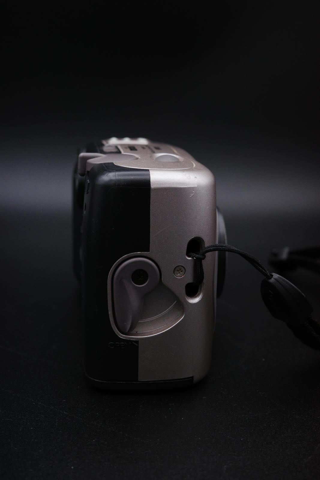 1999 Kodak Advantix F600 APS Film Camera - Compact & Stylish Tested & Working