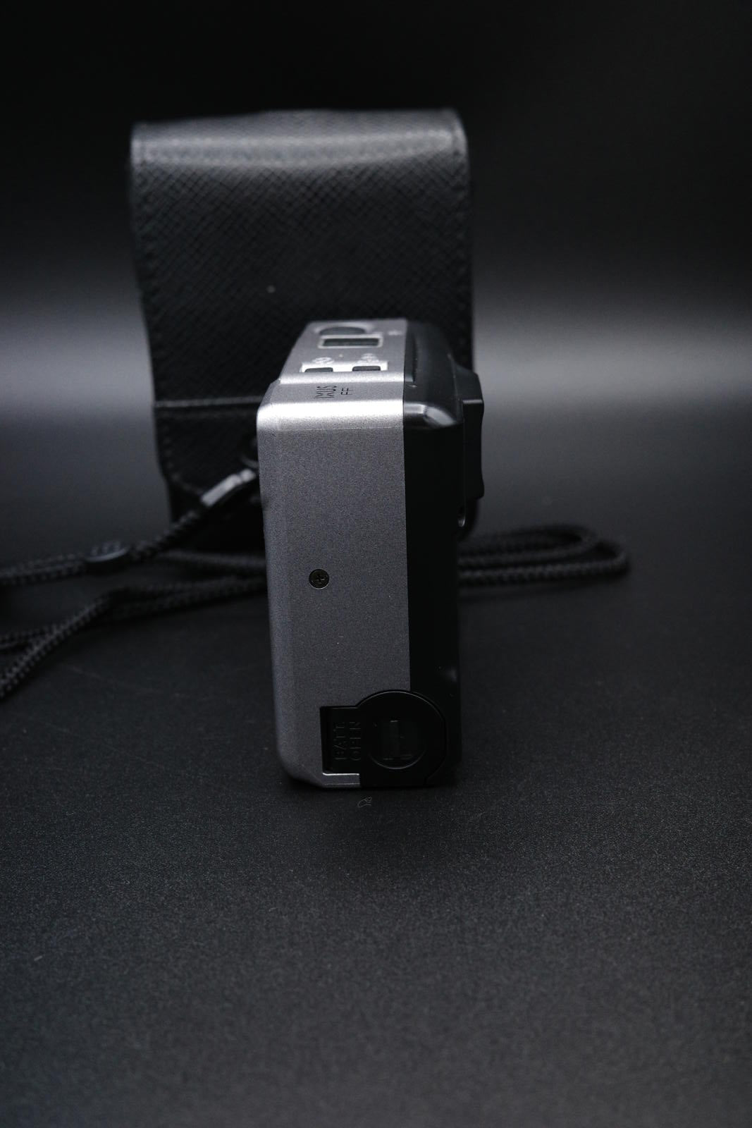 Vintage Canon IXUS FF Compact Camera & Case - Excellent Condition Fully Working