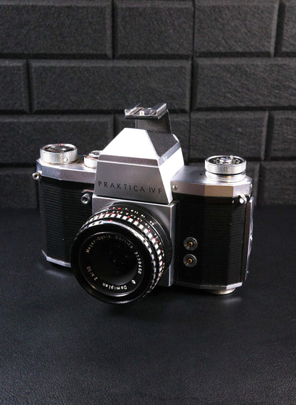 Vintage Praktica IV F 35mm Film Camera & 50mm f/2.8 Lens - Faulty (Read Details)