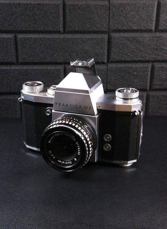Vintage Praktica IV F 35mm Film Camera & 50mm f/2.8 Lens - Faulty (Read Details)
