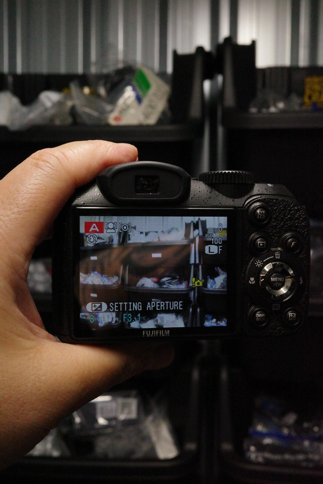 Fujifilm FinePix S2950 14.0MP Digital Camera + Batteries - Tested & Working