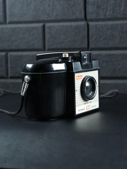 Kodak Brownie 127 Vintage 1950s 127 Film Camera + Case - Tested & Working (Z533)