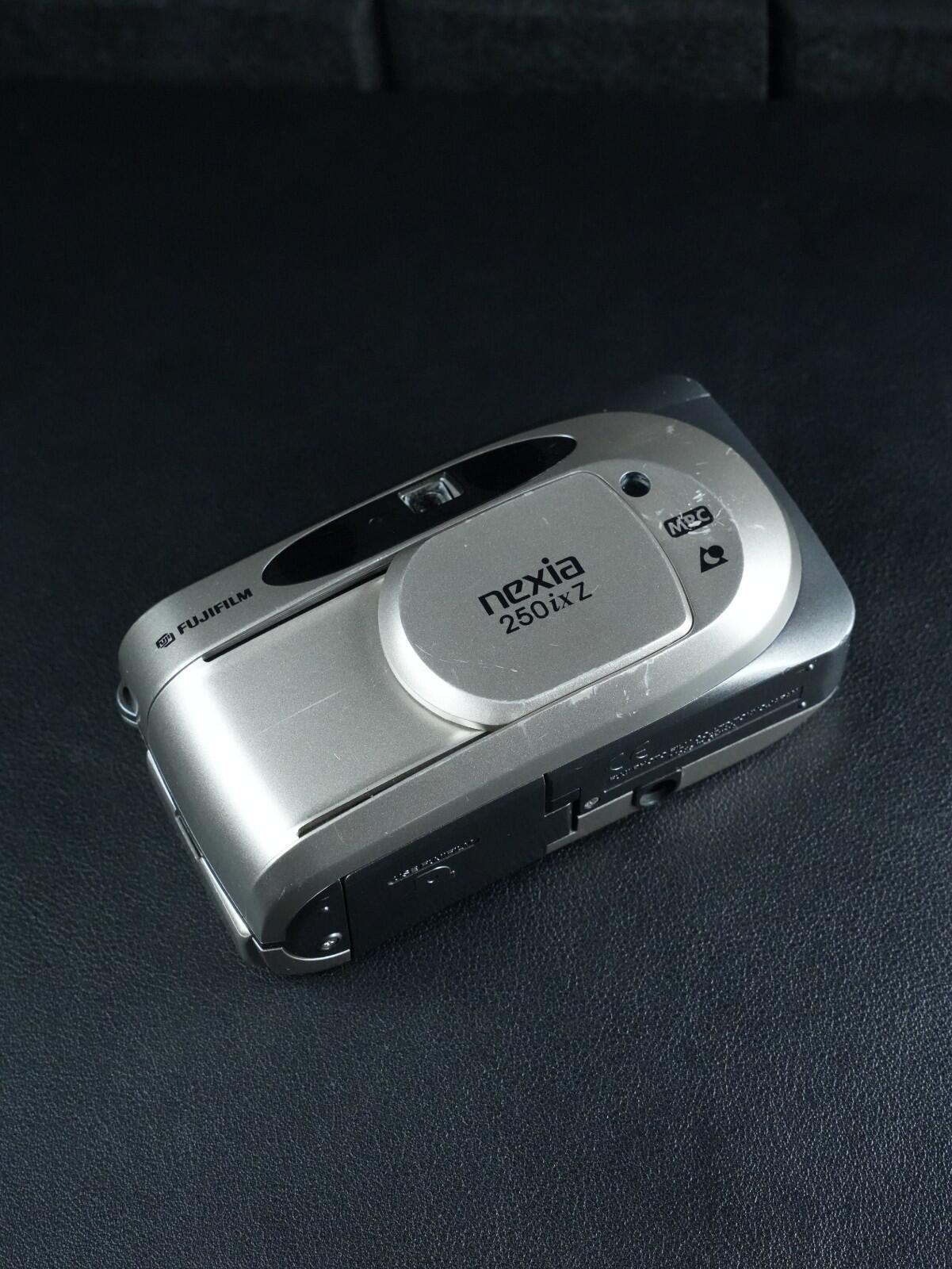 Fujifilm Nexia 250ix Z Vintage 2000's Compact APS Film Camera - Tested & Working
