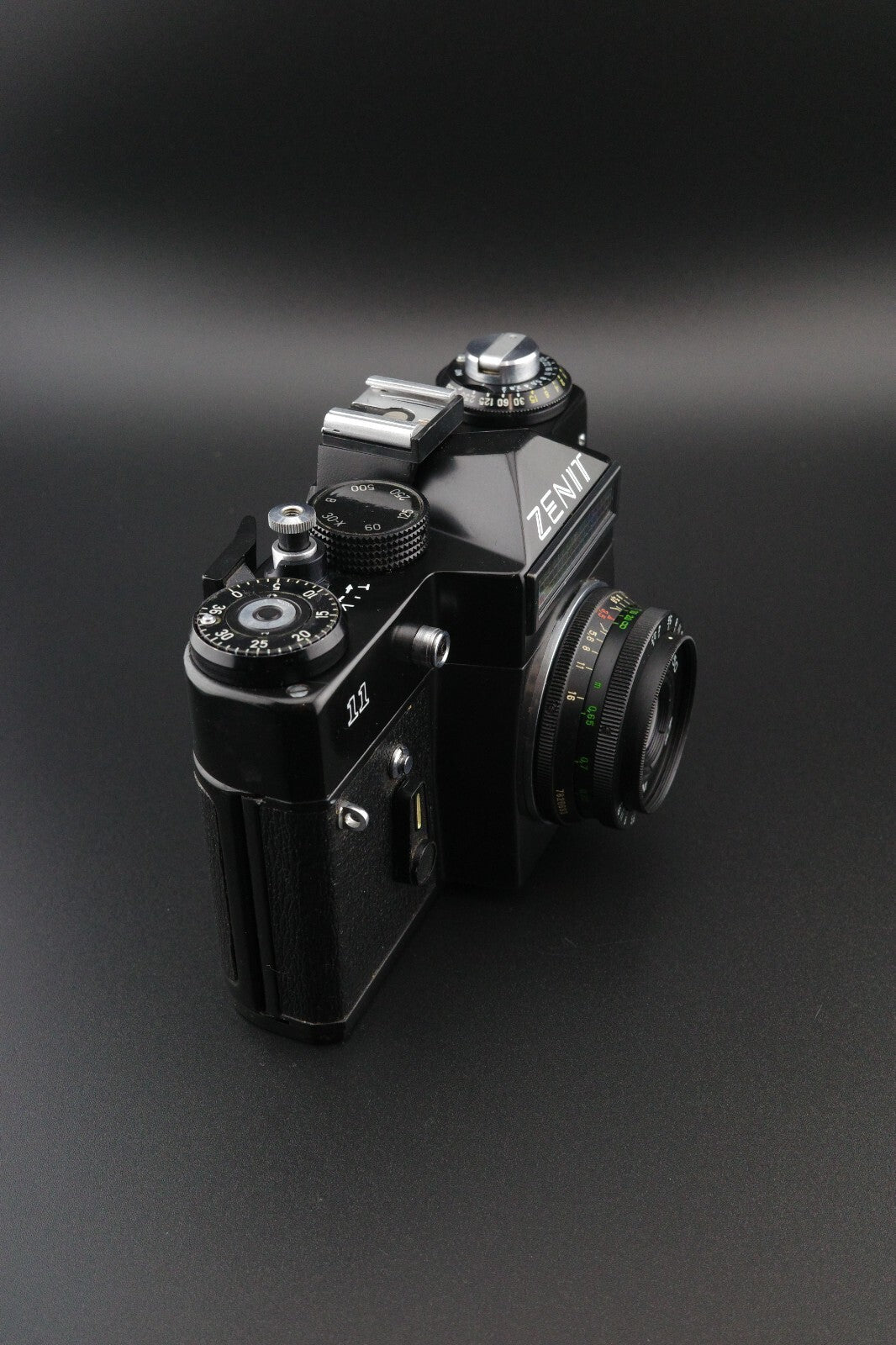 Zenit 11 35mm SLR Film Camera + Industar 50mm Pancake Lens - Tested & Working