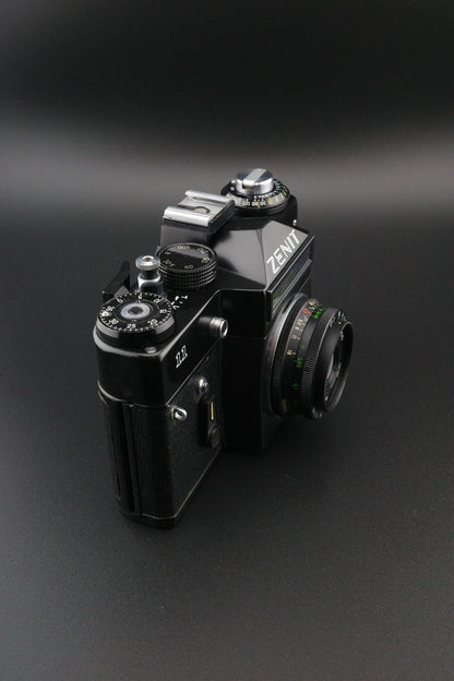 Zenit 11 35mm SLR Film Camera + Industar 50mm Pancake Lens - Tested & Working