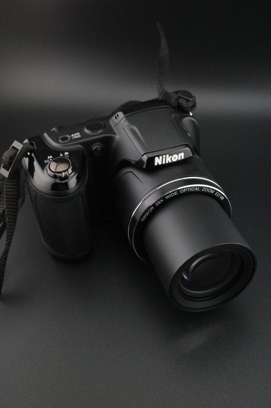 Nikon Coolpix L340 20.2MP 28x Zoom Camera + Card & Bag - Working - Screen Fault
