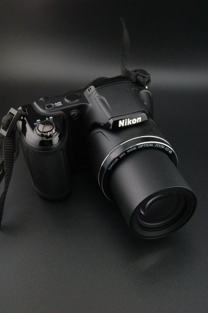 Nikon Coolpix L340 20.2MP 28x Zoom Camera + Card & Bag - Working - Screen Fault