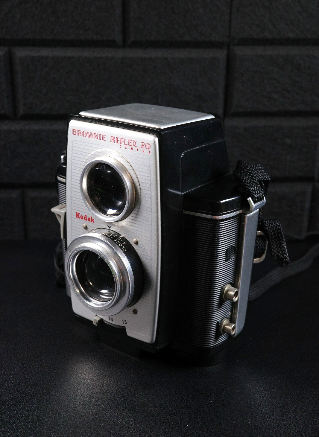 Vintage 1960's Kodak Brownie Reflex 20 620 Film Box Camera - Tested & Working