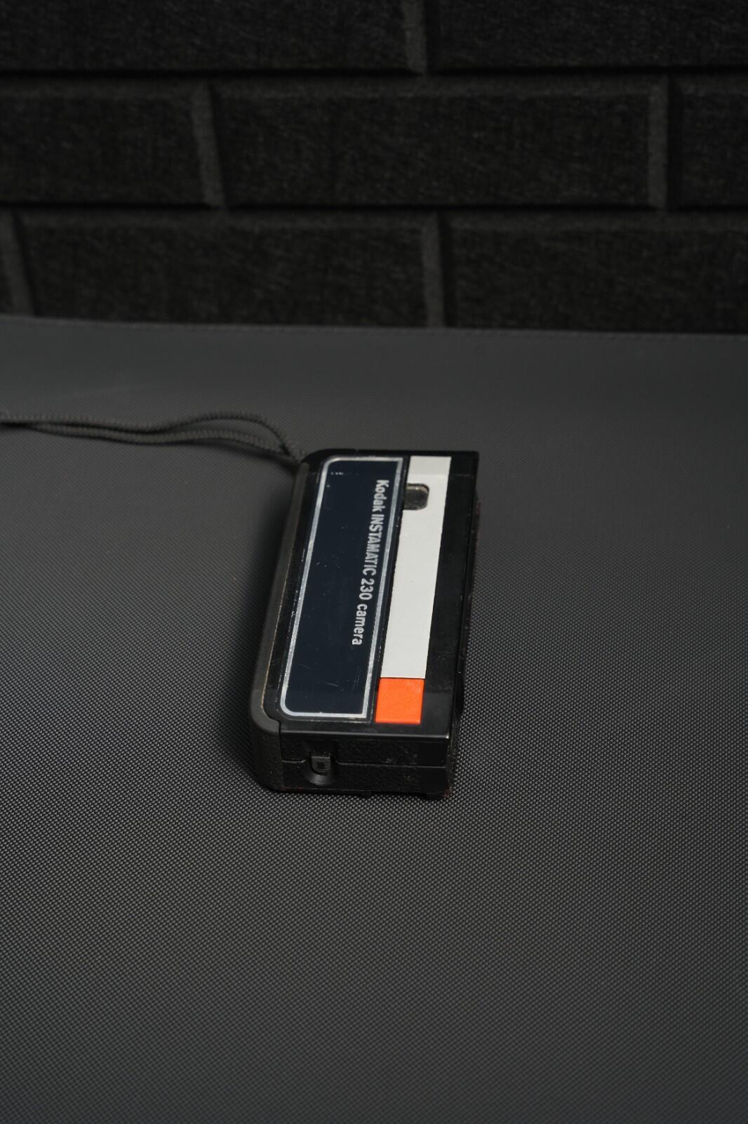 Kodak Instamatic 230 Vintage 1970's Film Camera Boxed - Faulty (H310)