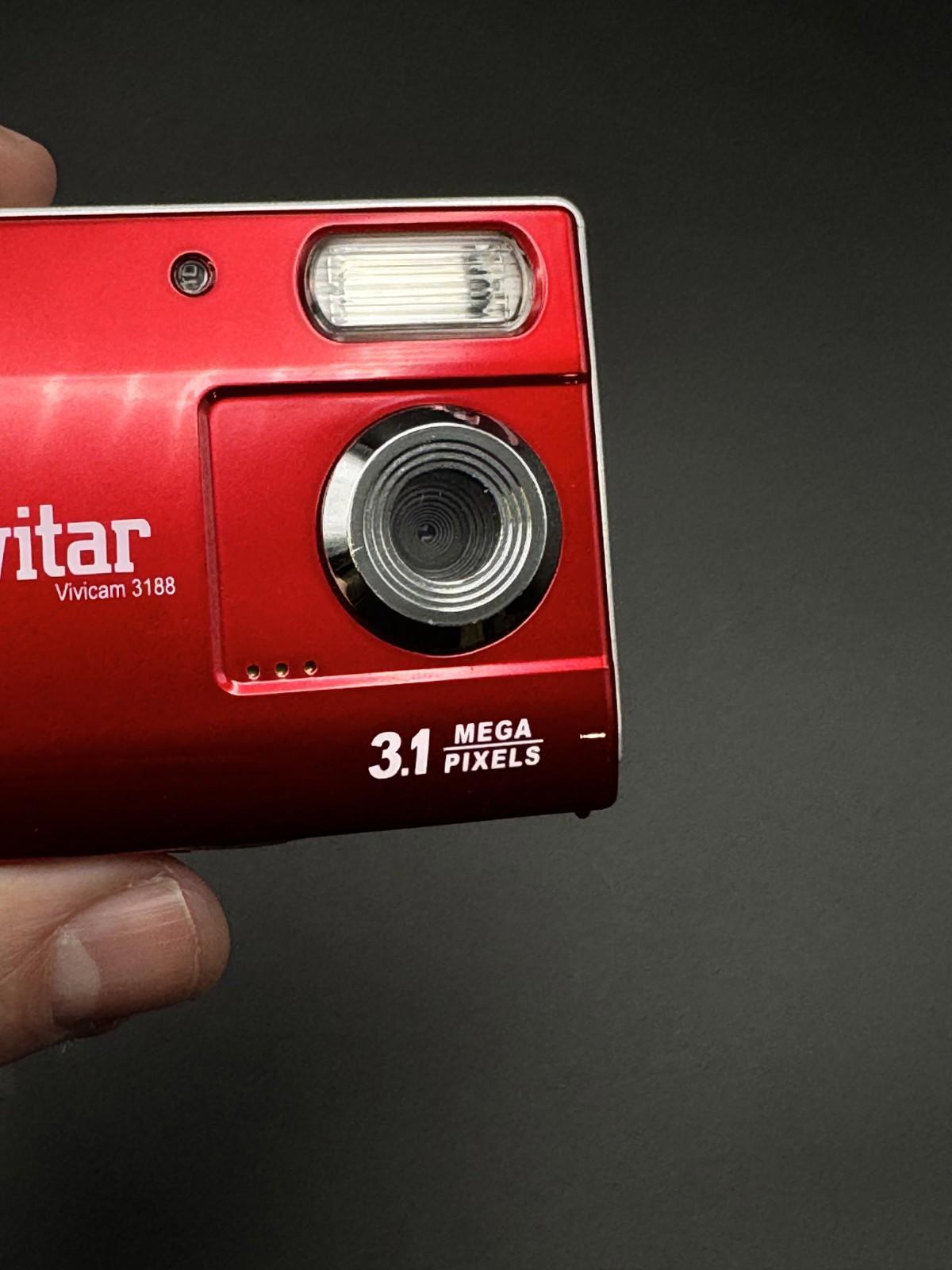 Vivitar Vivicam 3188 Red Digital Camera 3.1MP - Box, Case + Batteries - Working