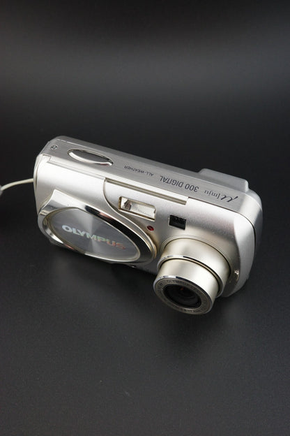 Olympus Mju 300 3.2MP Digital Camera + New Battery / Charger - Tested & Working