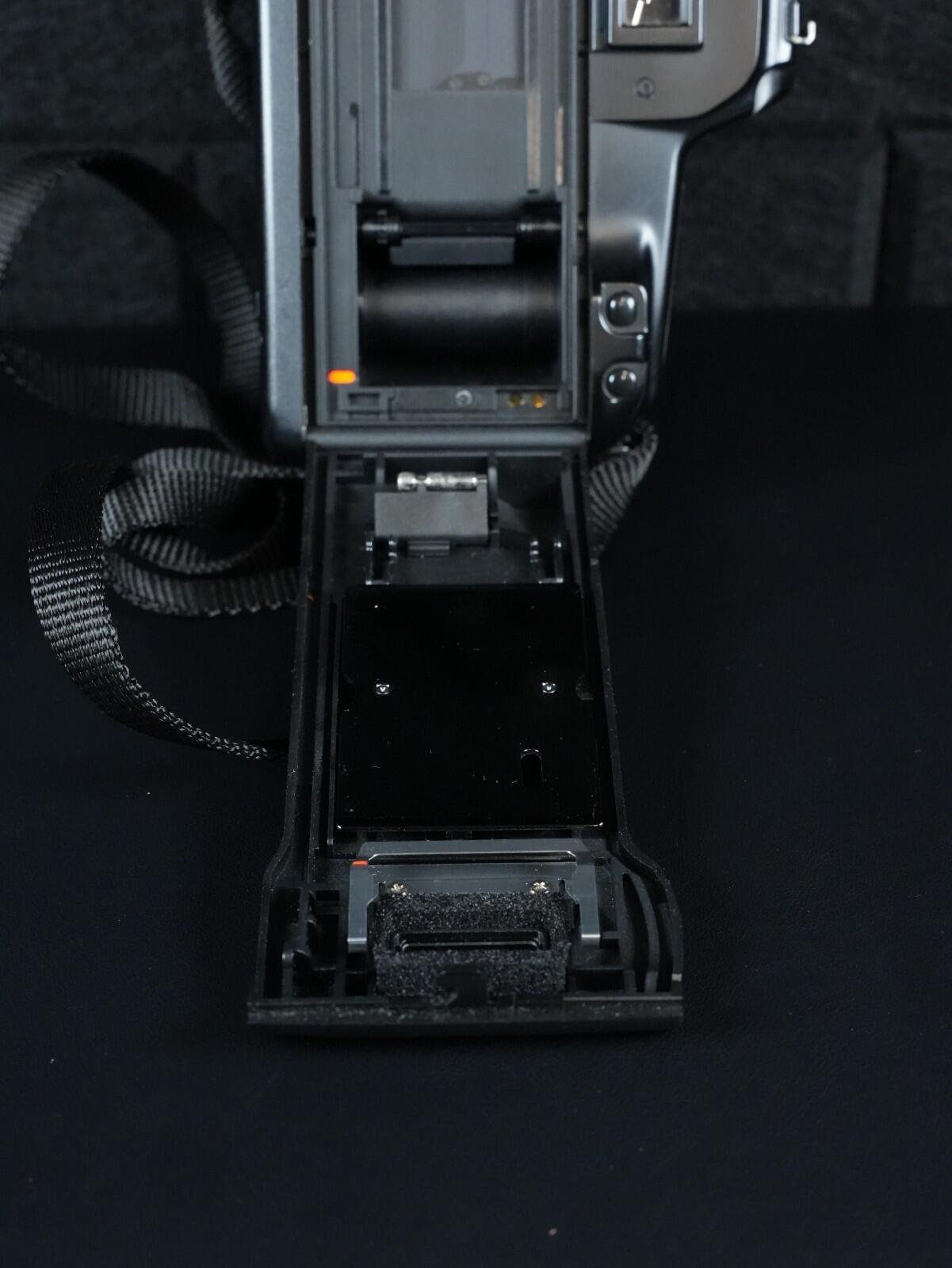 Canon EOS 1000F 35mm SLR Film Camera - Tested & Fully Working - Crack In Display