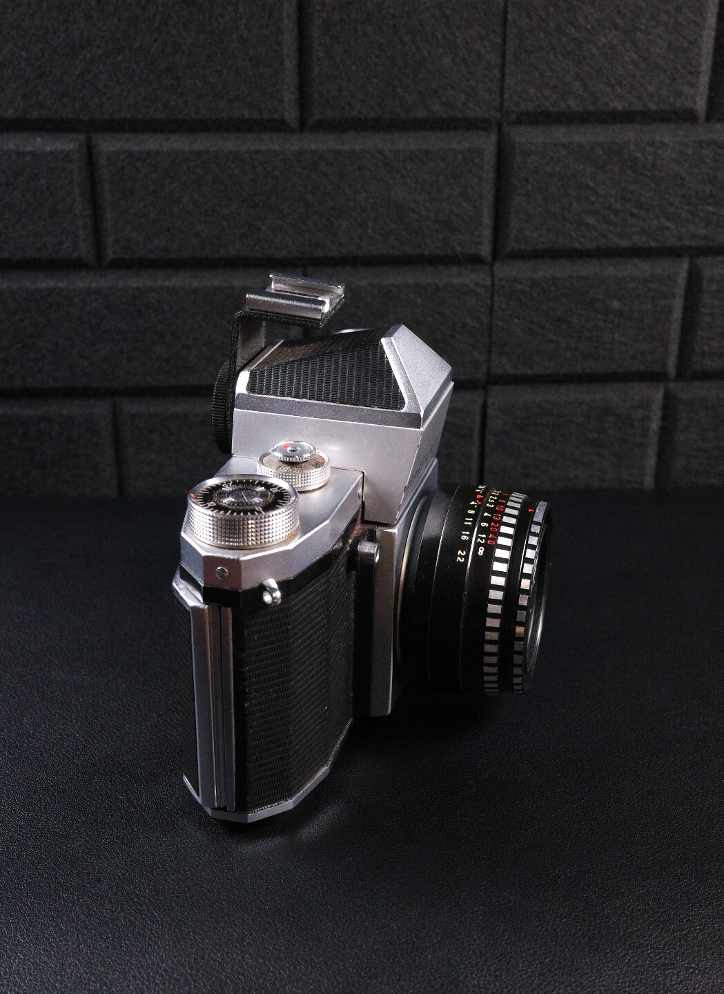Vintage Praktica IV F 35mm Film Camera & 50mm f/2.8 Lens - Faulty (Read Details)