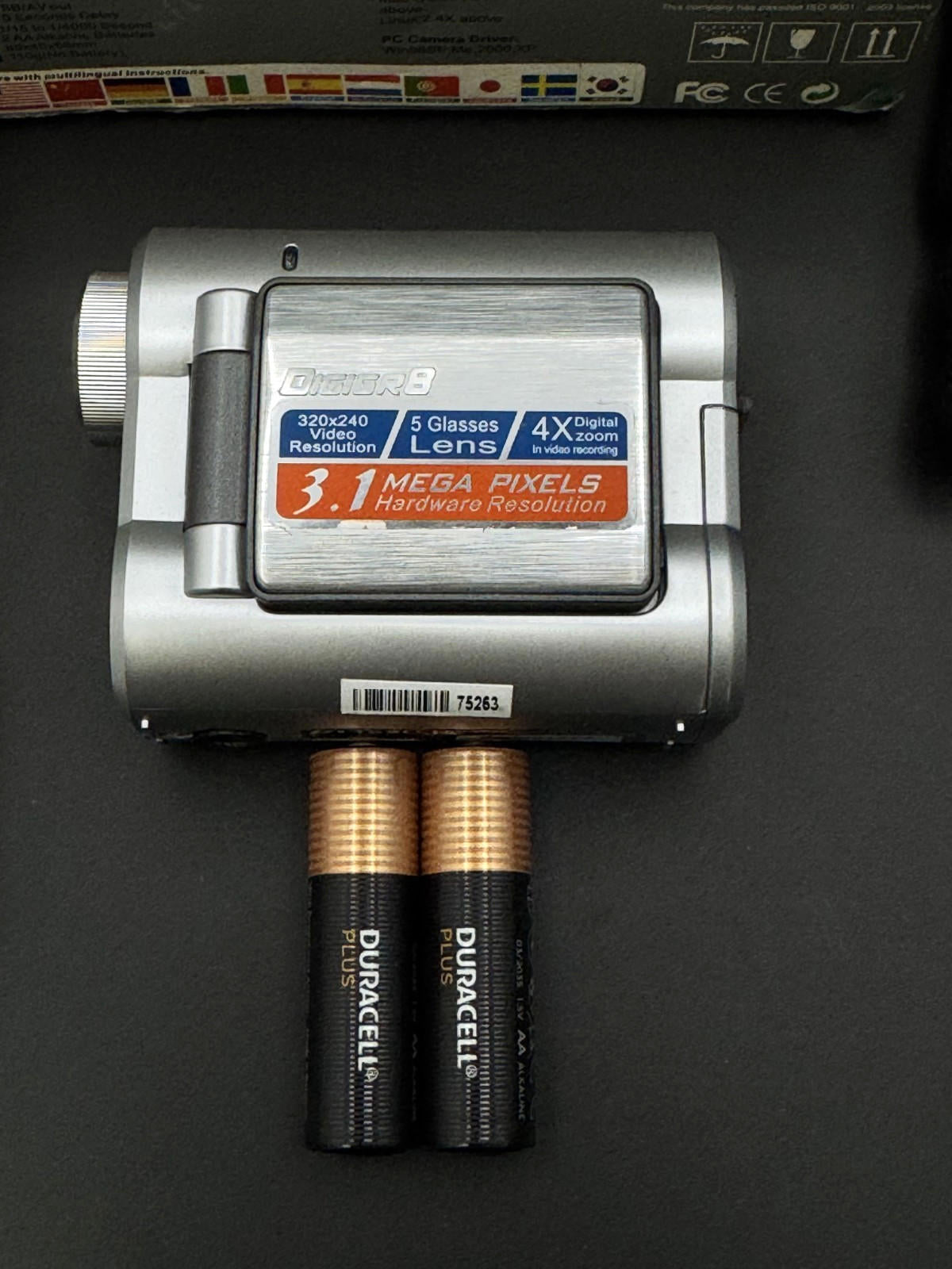 Boxded & Working Digigr8 DV182 Silver Compact Digital Video Camera + Batteries