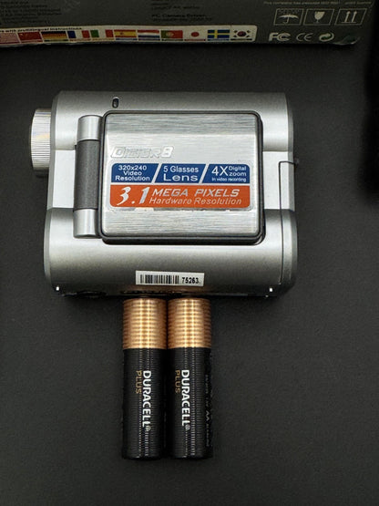 Boxded & Working Digigr8 DV182 Silver Compact Digital Video Camera + Batteries