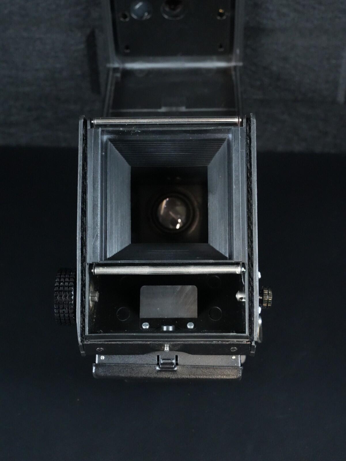 LOMO Lubitel 166 Universal Vintage 1980's TLR 120 Film Camera - Tested & Working