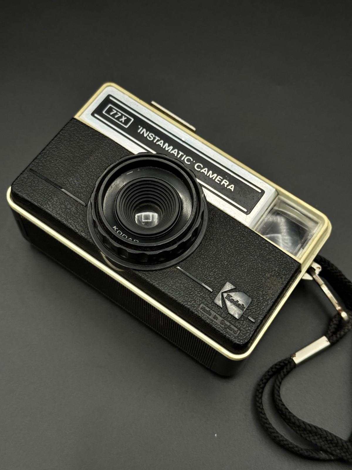 Working Vintage Kodak 77X Instamatic 126 Film Camera - 1970s Retro Collectable