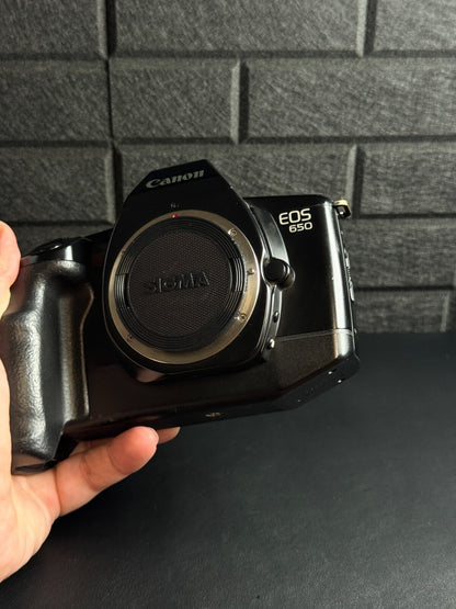 Canon EOS 650 Vintage 1980's 35mm Film AF SLR Camera Body Only Tested & Working