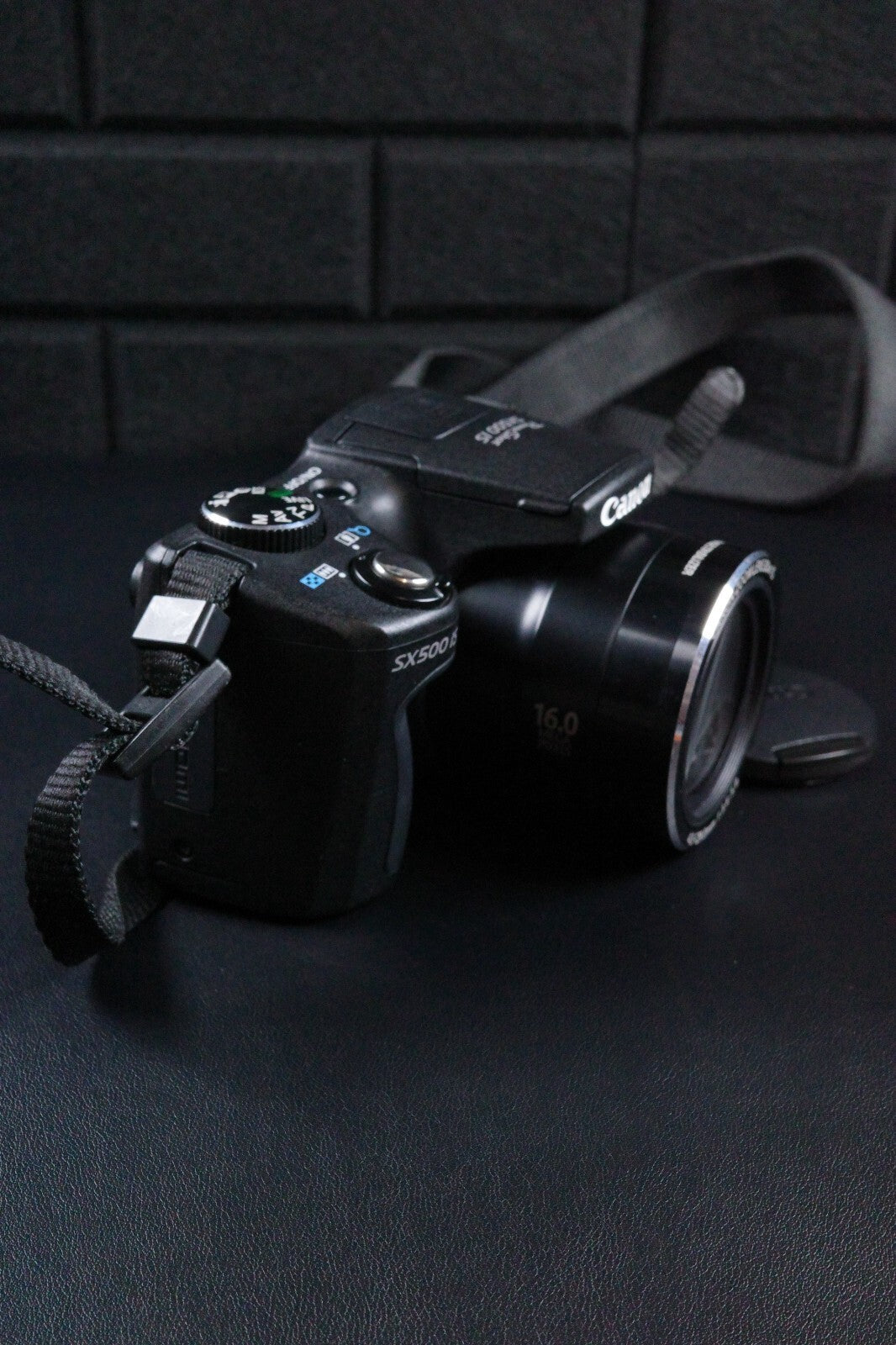 Canon PowerShot SX500 IS Digital Bridge Camera 16MP + New Battery & Charger