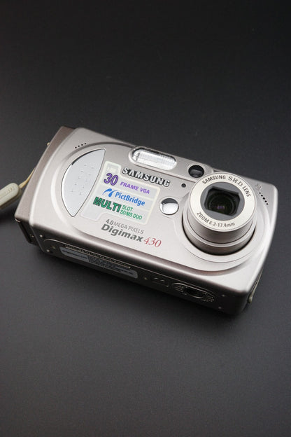 Samsung Digimax 430 Vintage Y2K 4.0MP Digital Camera, Card & Batteries - Working