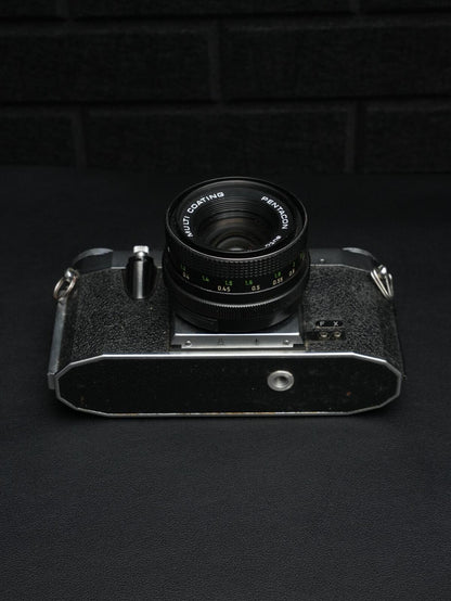Praktica PL Nova 1 1960's 35mm Film Camera + Pentacon 50mm 1.8 Lens - Faulty (Read Description)