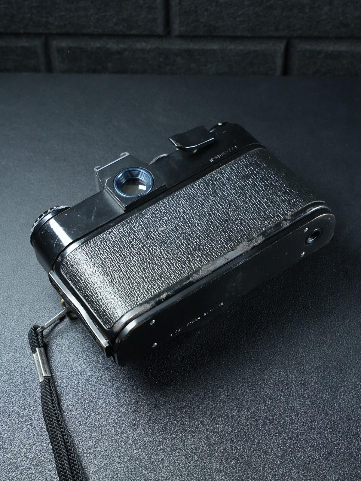 Zenit EM Vintage 35mm SLR Film Camera Body Only - Faulty Light Meter (Z550)