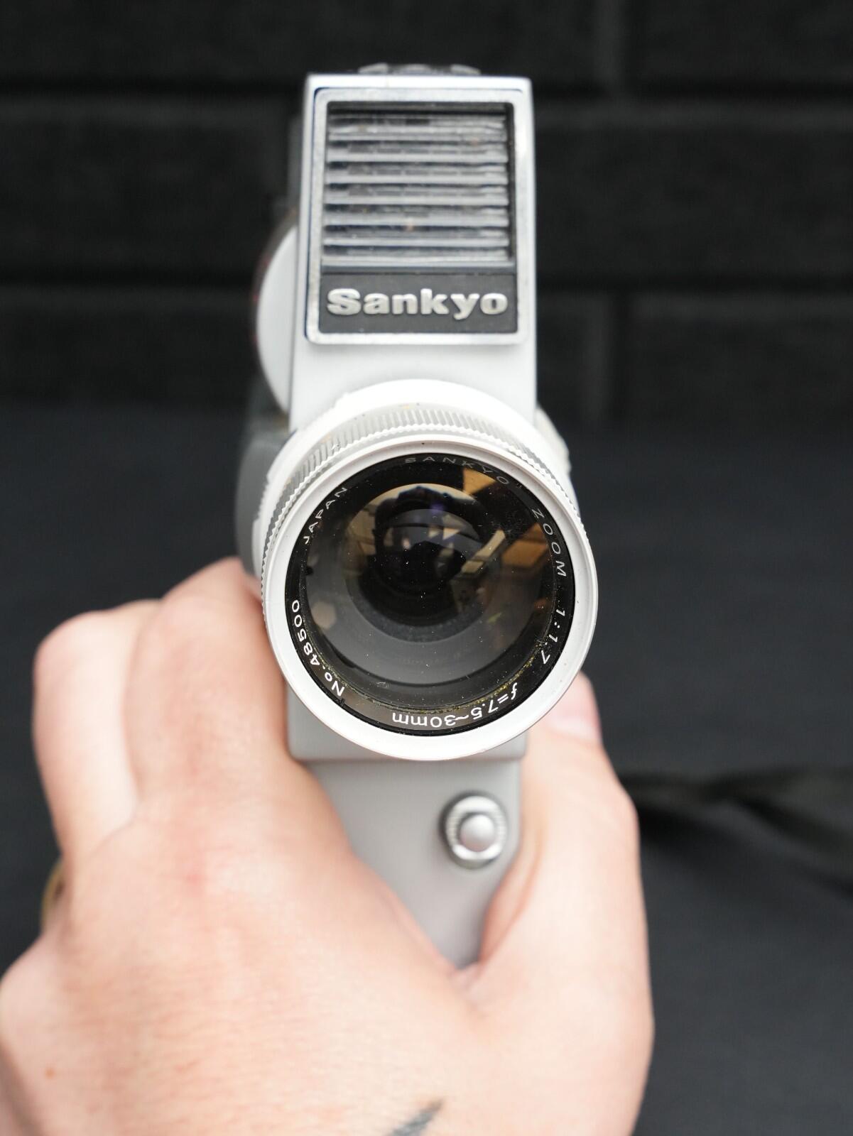 Sankyo Auto-4X Vintage 1960's 8mm Movie Cine Camera With Grip - Untested