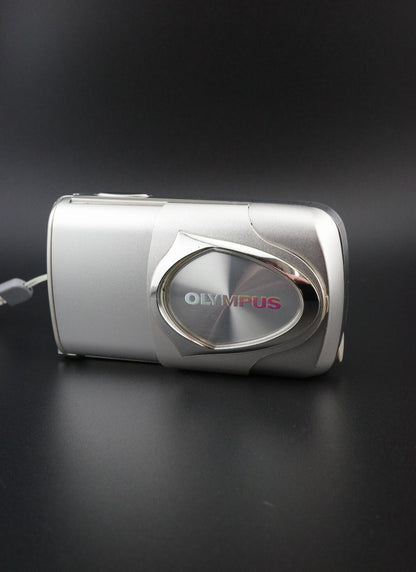 Olympus Mju 300 3.2MP Digital Camera + New Battery / Charger - Tested & Working