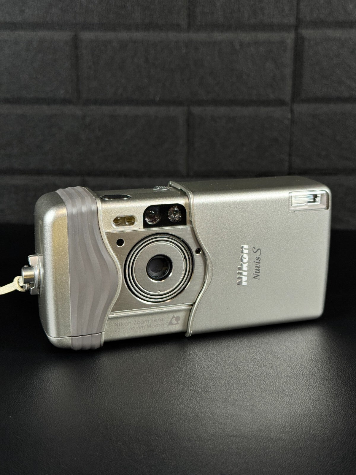 Nikon Nuvis S Vintage 2000's Y2K APS Film Zoom Camera + Battery - Working