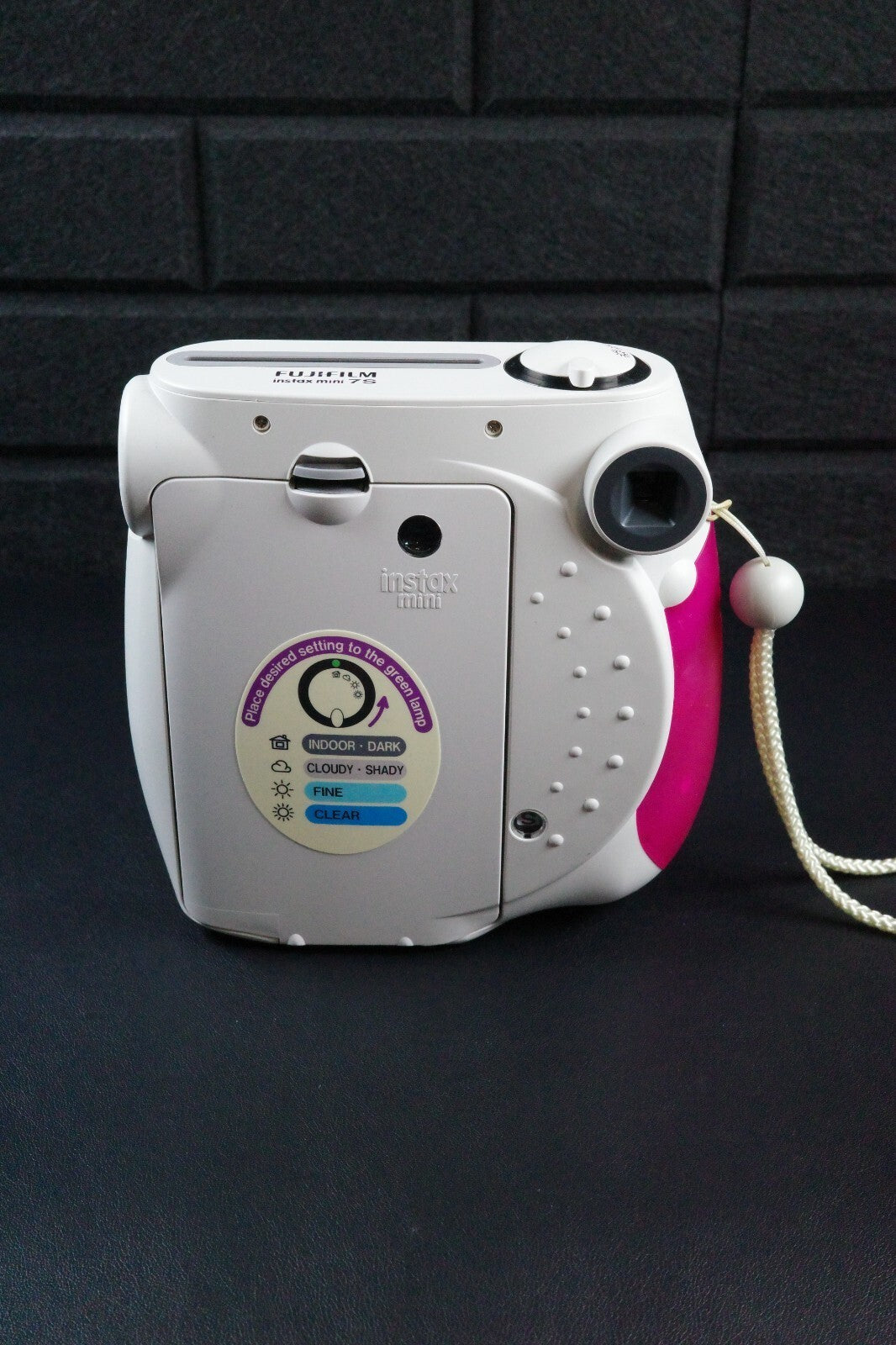 Fujifilm Instax Mini 7S Instant Film Camera Boxed & Working + Film and Batteries