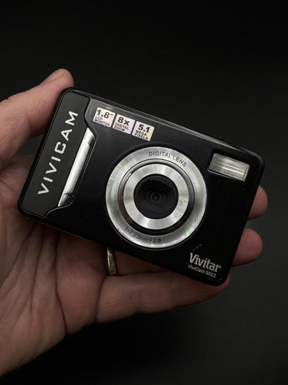 Vivitar Digital Camera Vivicam 5022 5.1MP + Case & Batteries - Fully Working