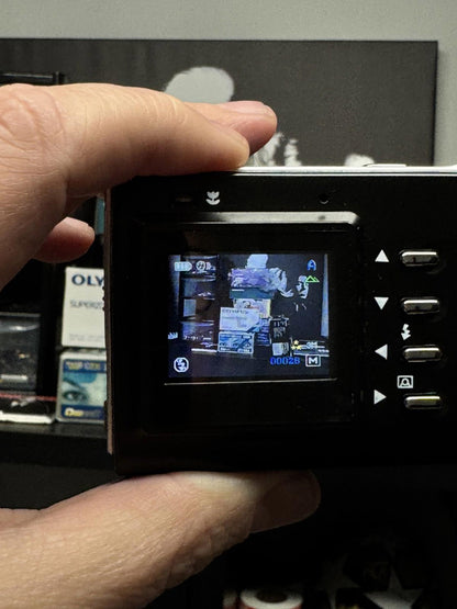 Vivitar Vivicam 3188 3.1MP Compact Digital Camera + Batteries - Boxed & Working