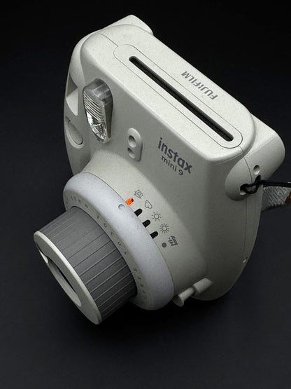 Working Fujifilm Instax Mini 9 Instant Camera - Smoky White + Film & Batteries