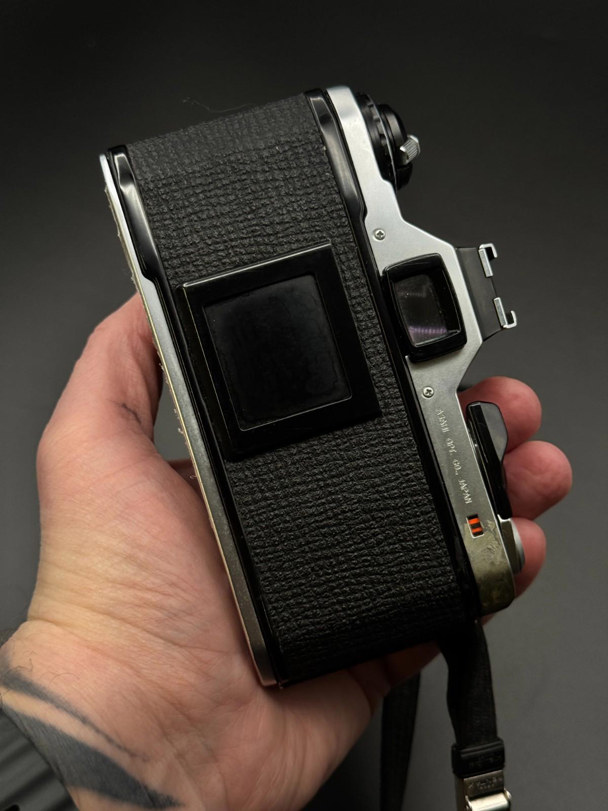 Vintage Pentax ME 35mm Film Camera + Pentax 50mm F1.7 Lens - Read Details (B160)