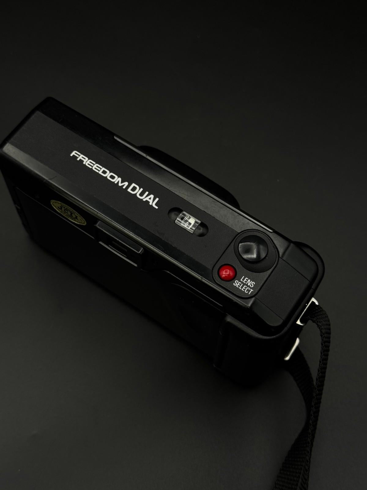 Vintage Minolta Freedom Dual 35mm Film Camera AF Point & Shoot 35mm - Working