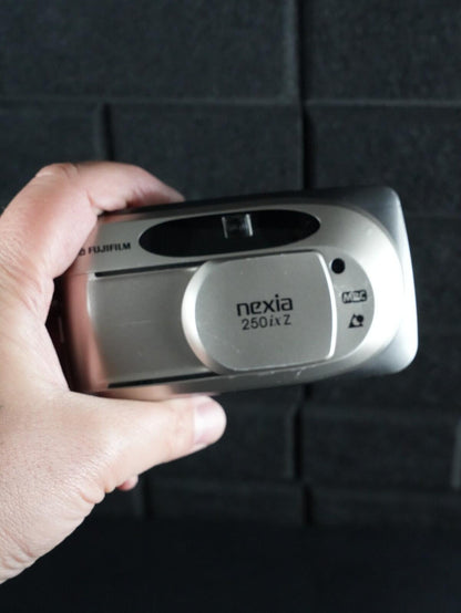 Fujifilm Nexia 250ix Z Vintage 2000's Compact APS Film Camera - Tested & Working