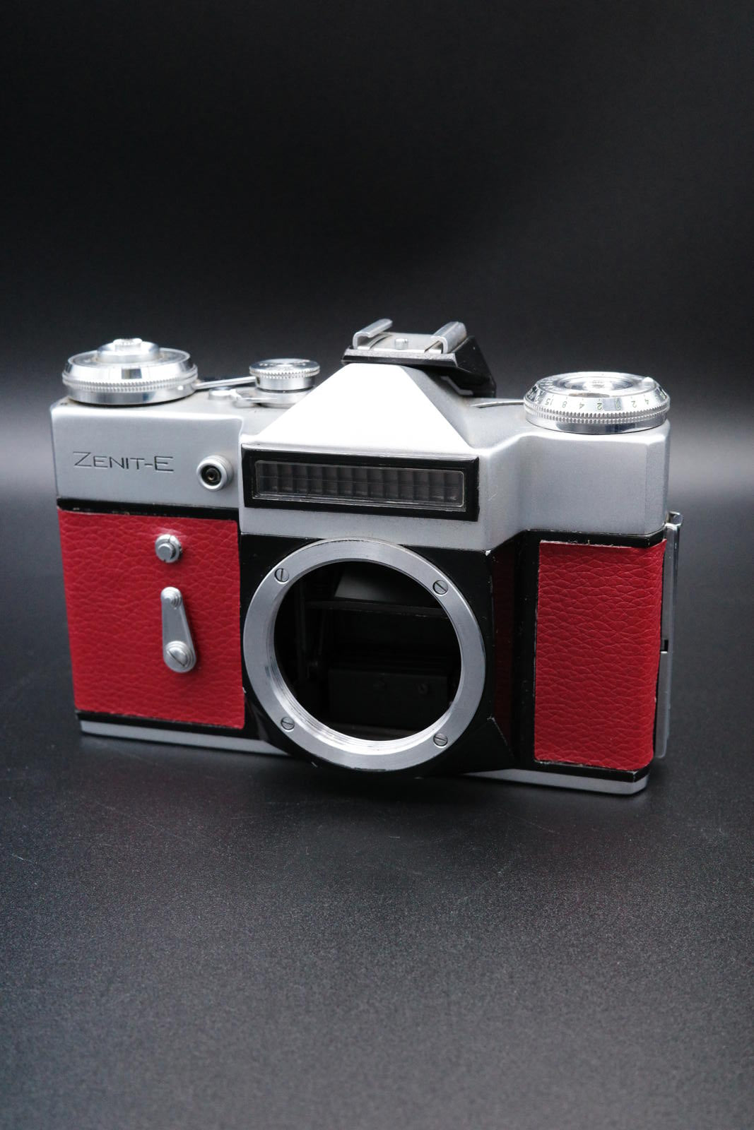 Zenit-E 35mm Vintage SLR Film Camera – Burgundy Faux Leather - Spares or Reapir