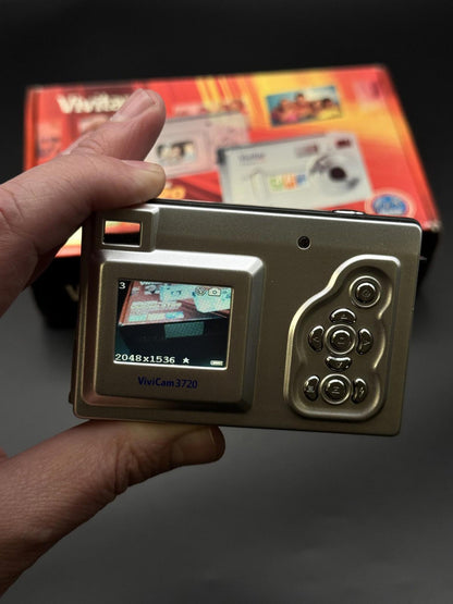 Vivitar Vivicam 3720 3MP Digital Camera + Box, Case & Batteries - Fully Working