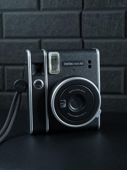 Fujifilm Instax Mini 40 Instant Film Camera - Tested & Working (501)